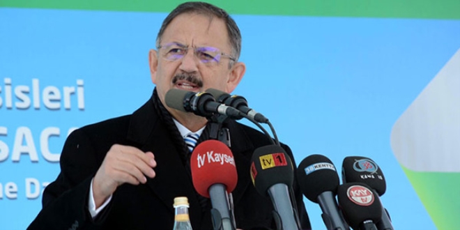 Bakan Özhaseki: Bayrak ve ezan için canımızı veririz