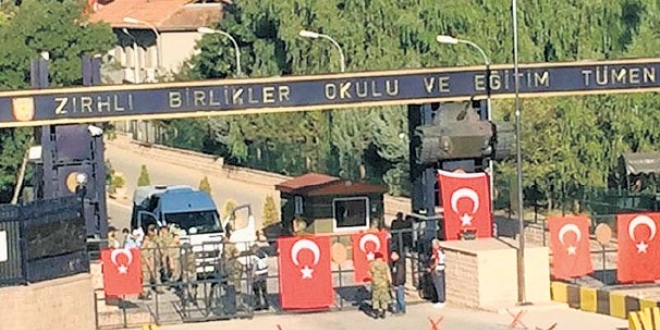 Karargah binasını harekat merkezi olarak kullanmışlar