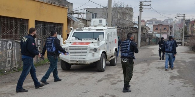 Siirt'te 200 polis ile 'huzur ve asay' uyars