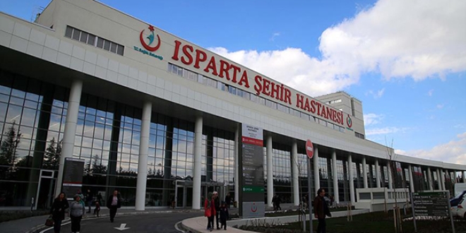 Isparta Şehir Hastanesi hasta kabulüne başladı