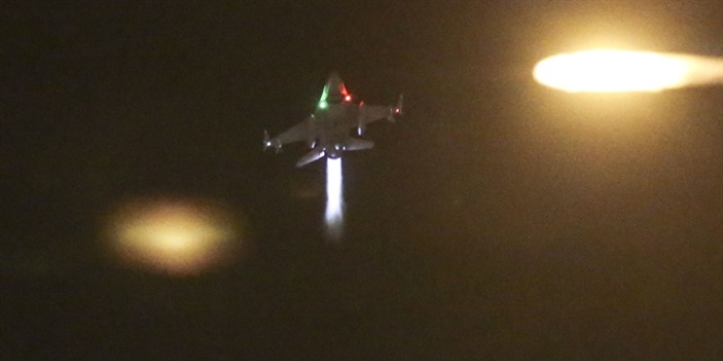 'Birazdan F16 ucakları gelecek siz de ateş edin'