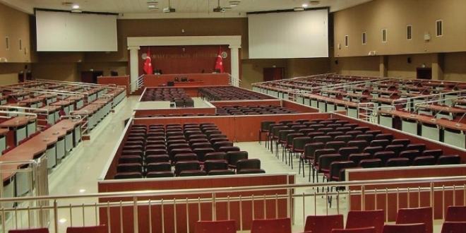 63 tutuklu polisin yargılandığı davada 2 sanık tahliye oldu