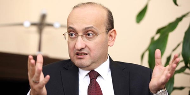 Yalçın Akdoğan: Bu kumaştan diktatör çıkmaz