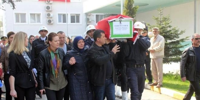 Kalbine yenilen polis son yolculuğuna uğurlandı