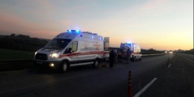 Mersin'de kamyon ile otomobil çarpıştı: 1 ölü, 6 yaralı