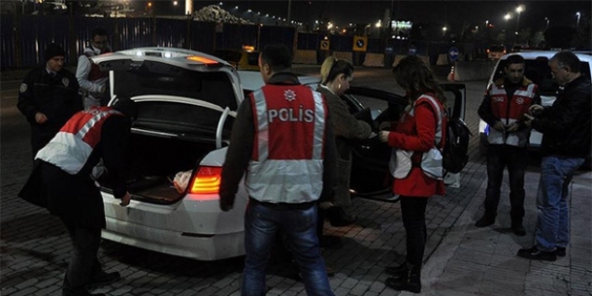 stanbul'da ok sayda polisin katlmyla asayi uygulamas