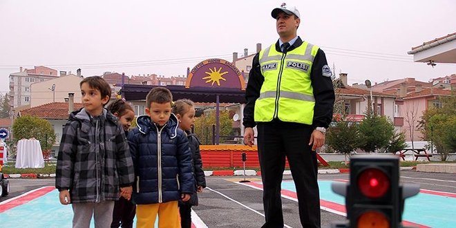 5,5 milyon çocuğa trafik eğitimi verilecek