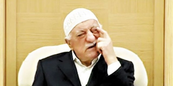 'Maaşımızın bir kısmını tekrar okula vermek zorundaydık'