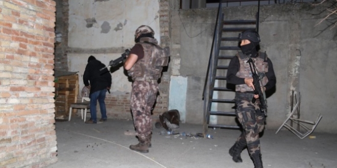 Adana'da narkoterör operasyonu: 7 gözaltı
