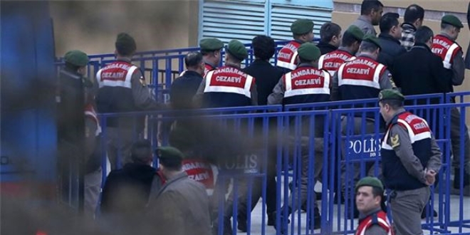 Tutuklu öğretmen 'ByLock' kullandığını itiraf etti