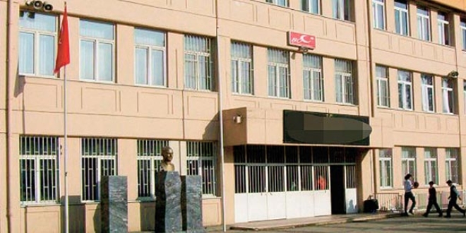 Rize'den sonra İstanbul'da ortaokulda dehşet