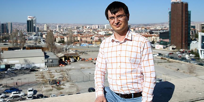 Osmanlı tarihi sevgisi nedeniyle Türkçe öğrendi