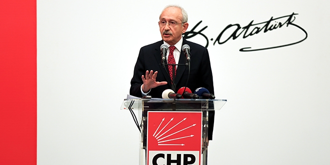'Anayasa değişiyor, hukuk fakültelerinden tık yok'