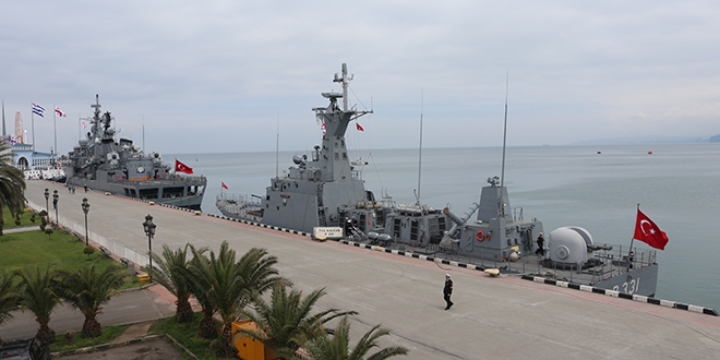 TCG Yıldırım Fırkateyni Gürcistan'da