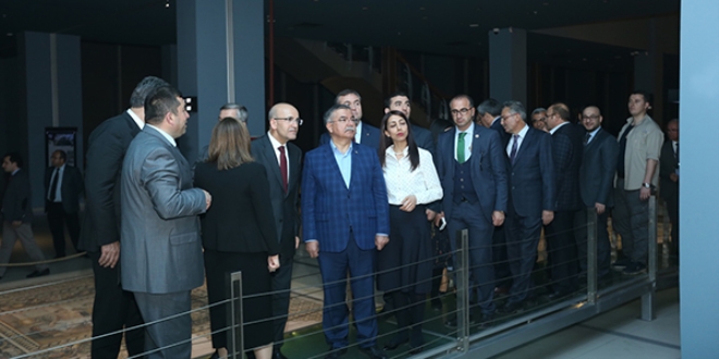 Şimşek ve Yılmaz Zeugma Müzesi'ni gezdi