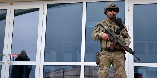 Tutuklu Albay : Verdiğim emirleri yaptılar, hepsinin tahliyesini istiyorum