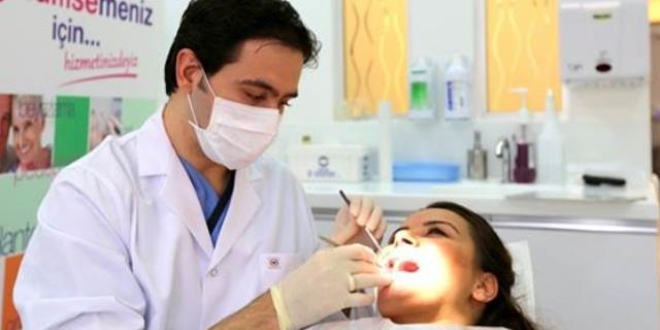 Türkiye'de diş hekimi sayısı 10 yıl sonra 57 bin olacak