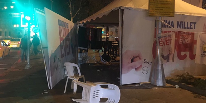 Afyonkarahisar'da 'evet çadırı'na saldırı