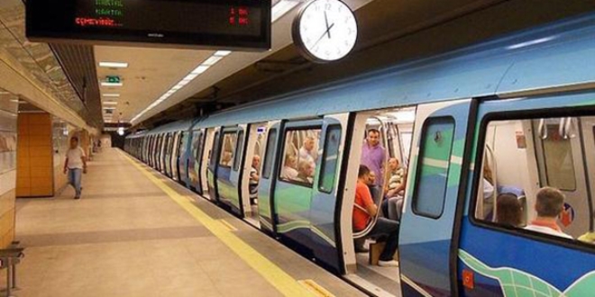 Camiye niyet metroya kısmet