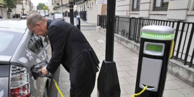 Elektrikli araç şarj istasyonları yaygınlaşıyor