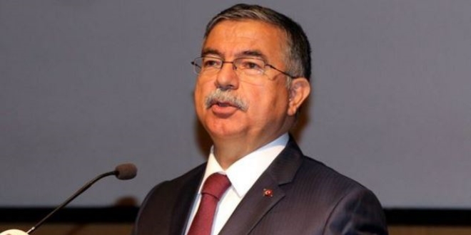 Yılmaz: Kazara 10 milletvekili daha 'evet' demeseydi...