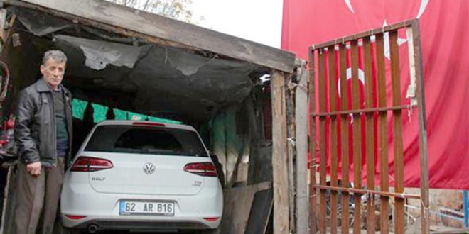 Şehit oğlundan kalan otomobile gözü gibi bakıyor