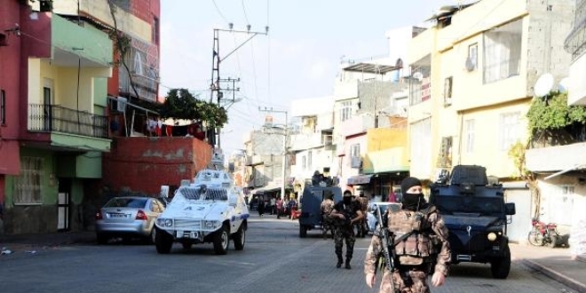 Diyarbakır'da bir terörist ölü ele geçirildi