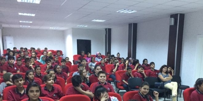 Bodrum'da ortaokul öğrencilerine 'otostopun zararları' anlatıldı