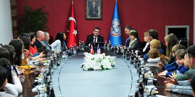 Bakan Yard. Erdem, dereceye giren öğrencileri kabul etti