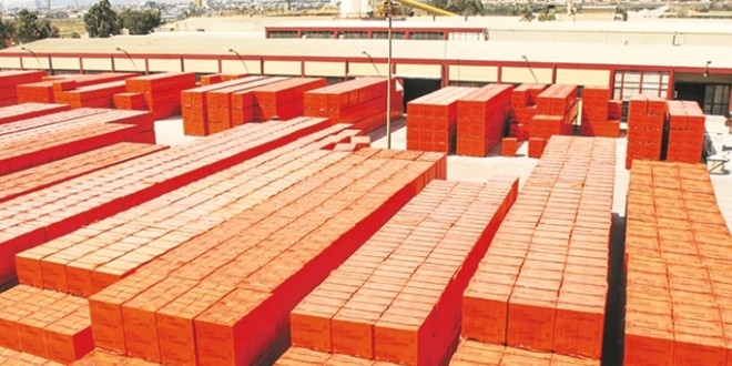 Talebe yetişemeyince dünyanın en büyük fabrikasını kurdu