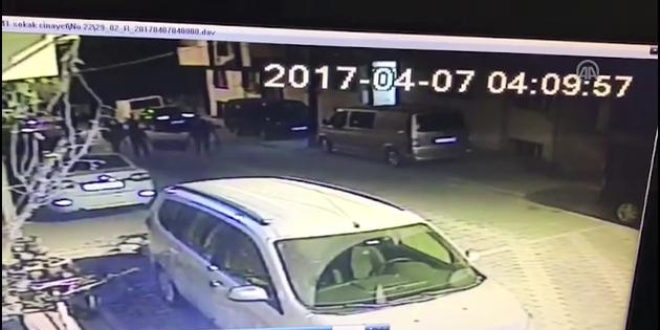 Ev arkadaşlarını öldürüp çöpe atan zanlılar yakalandı
