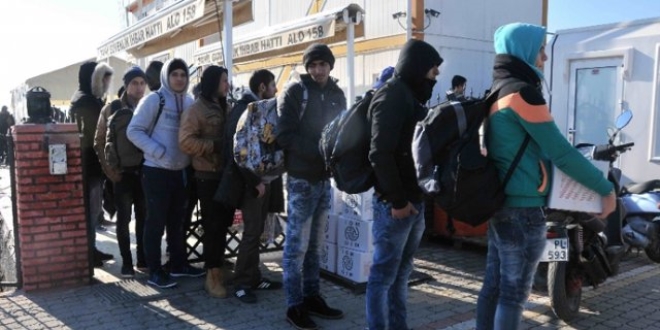 Geçen hafta 613 düzensiz göçmen ve 1 terörist yakalandı