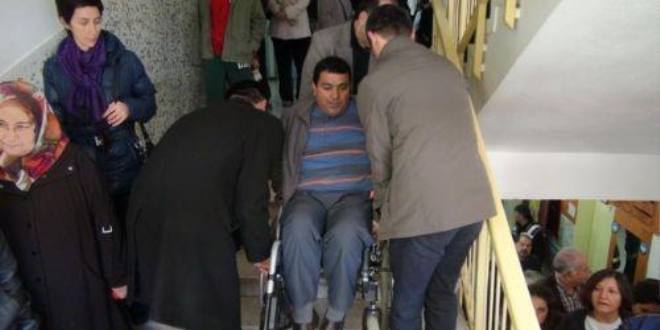 Sandığa gitmek için engel tanımadılar