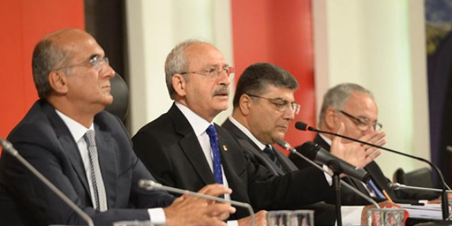 CHP, referandumu Seçim Takip Merkezi'nden takip ediyor