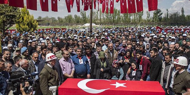 Şehit Binbaşı Şenol son yolcuğuna uğurlandı