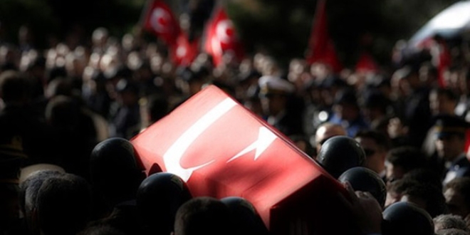 Çukurca'da PKK saldırısında yaralanan asker şehit oldu