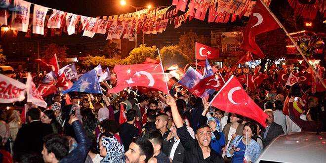 MHP'nin kalesi olan iki şehirde 'evet' cephesi çöktü