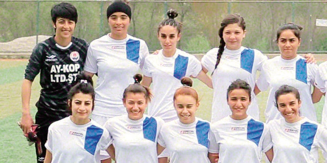 Hakkarigücü kadın futbol takımı'nın mücadelesi belgesel oldu
