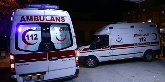 Hakimin kullandığı araca kamyon çarptı: 1 ölü