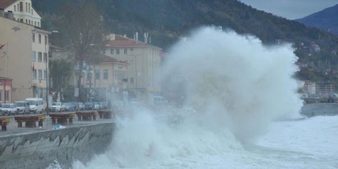 Mersin'de kuvvetli frtna can ald