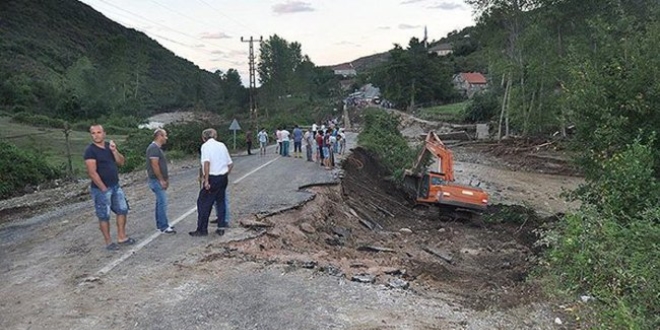 Bartn-Kastamonu karayolu ulama kapand