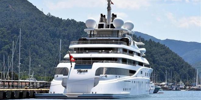 Birkaç saatte Marmaris'e servet bıraktı