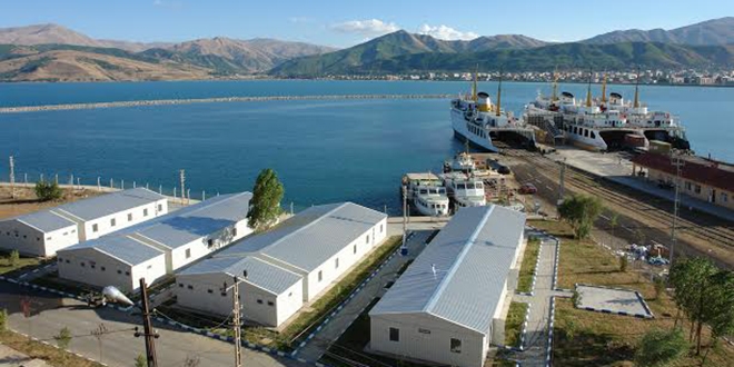 Tatvan'da Türkiye'nin en büyük feribotları yapılıyor