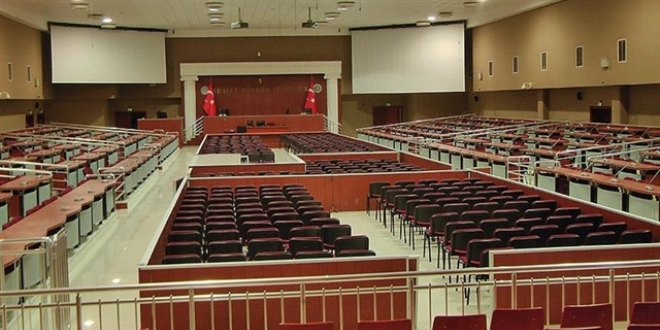 İstanbul'da 129 sanığın yargılandığı duruşma yarına ertelendi