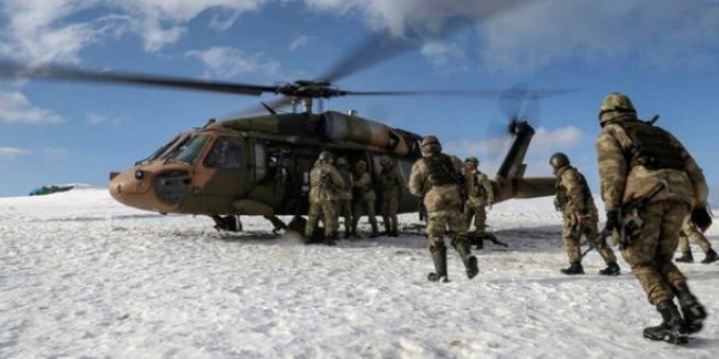 Hakkari'de güdümlü füze mühimmatı ele geçirildi