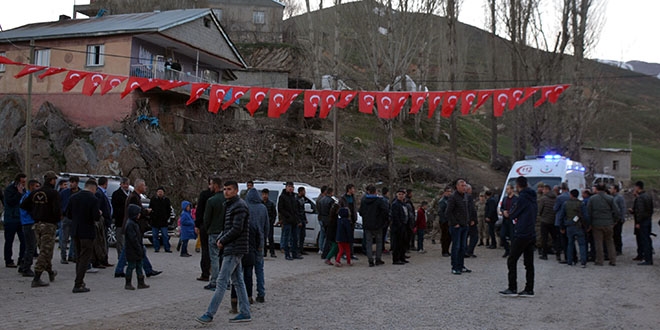 Şehit Uzman Çavuş Tekin'in ailesine acı haber ulaştı