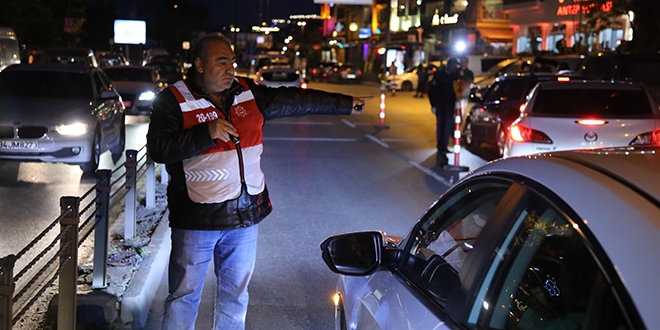 stanbul'da 5 bin polisin katlmyla asay uygulamas