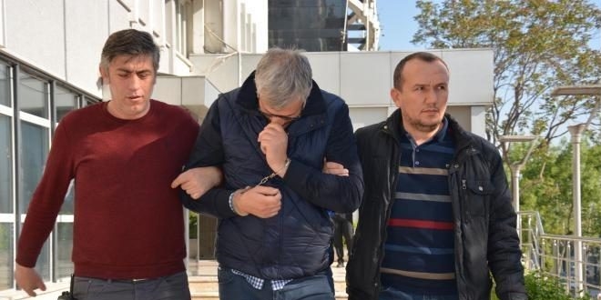 İş bulma vaadiyle 35 kişiyi 4 milyon lira dolandırdı
