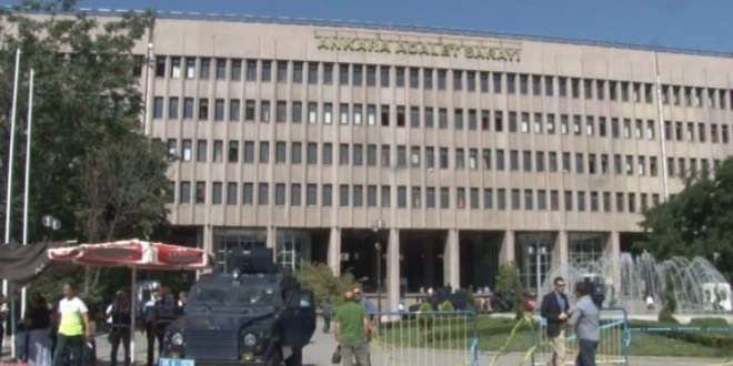 72 kişinin yargılandığı davada ara karar bekleniyor