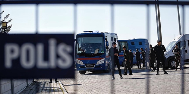 'Adil Öksüz ile Sönmezateş'i villada birlikte gördüm'